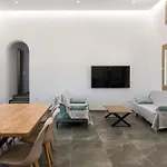 Maistros Apartments Mykonos